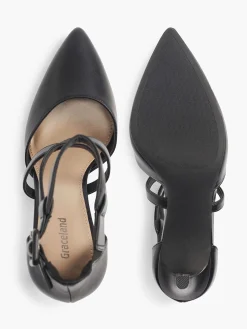 Black Pump Buckle Closure