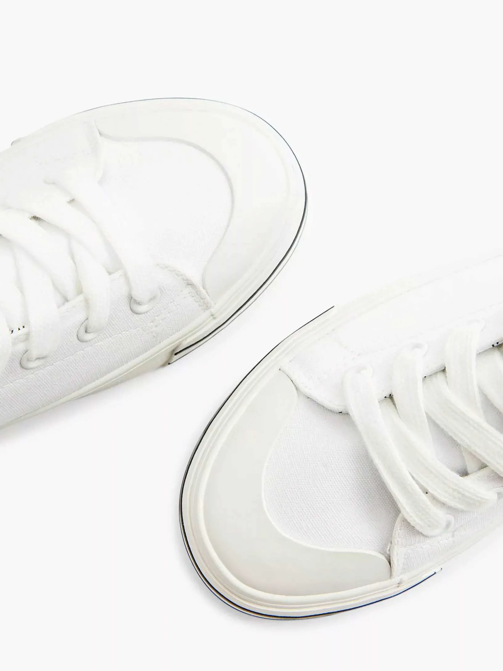 White High Canvas Sneaker Heart